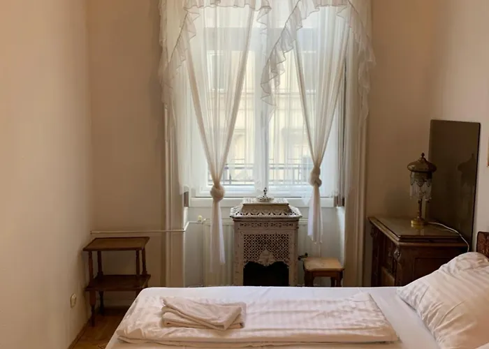 Libra Grande Venetian Style Appartamento Budapest
